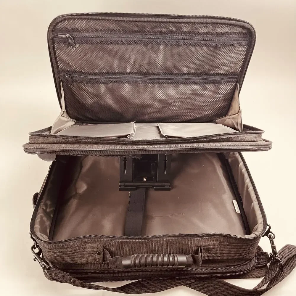 Targus - BlackTop Deluxe Notebook Case - Black